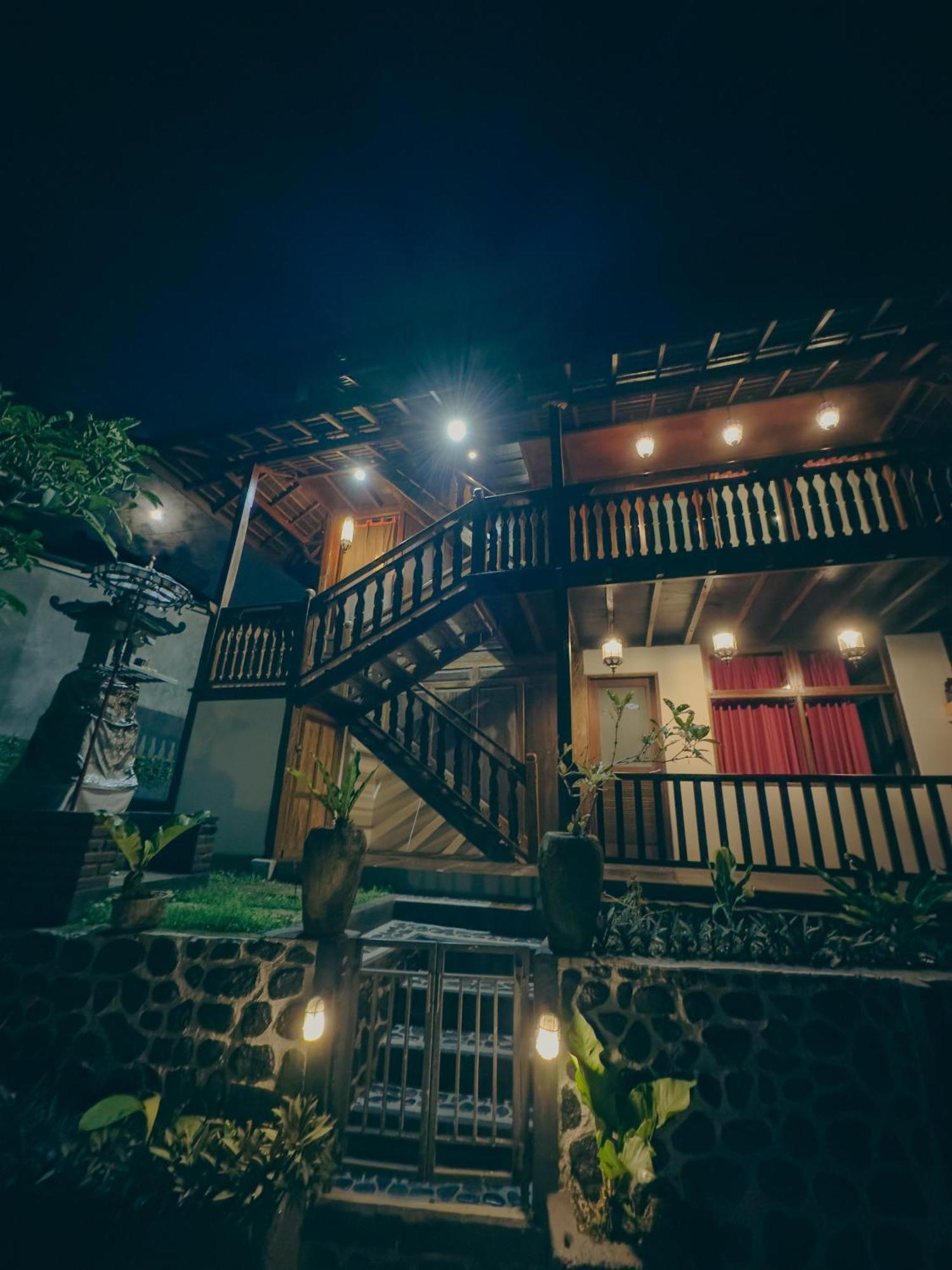 Munduk Tjeraki House Guest House Exterior photo